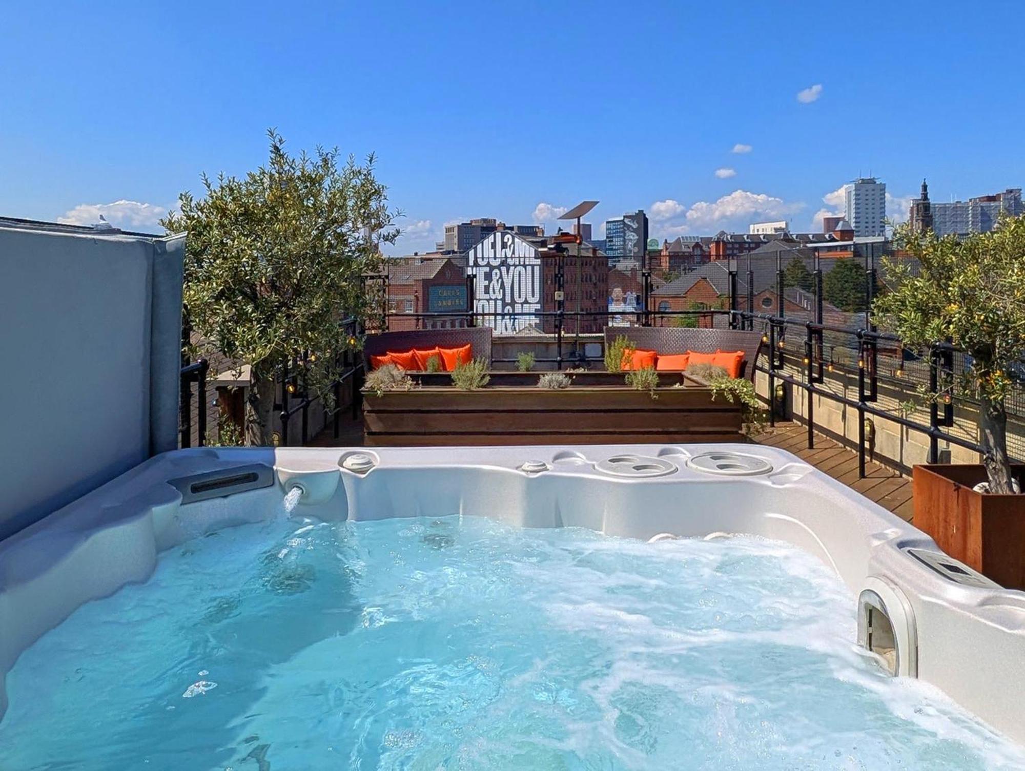 The Bells - Luxury Serviced Apartments Leeds  Zewnętrze zdjęcie
